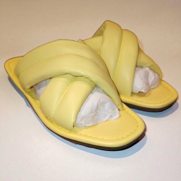 Lisa Vicky Mentor-V Slide Sandals Women’s Size 8 Popcorn Yellow - Picture 1 of 3